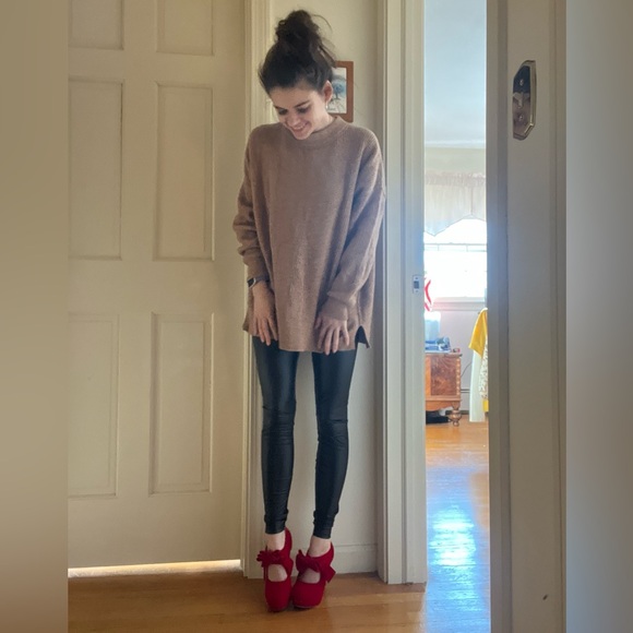 Meet your Posher ❤️💜 - Picture 3 of 15